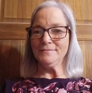 Meet your Posher, Eva